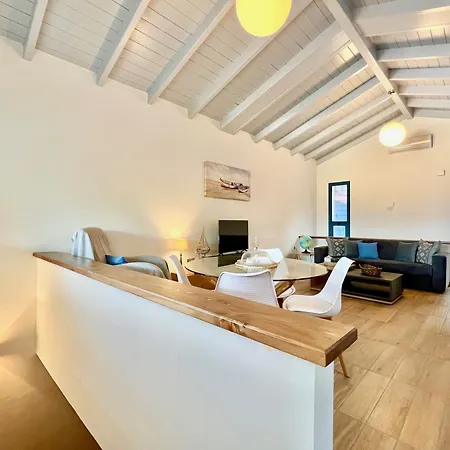 Blu & With Pool By Dadovillas Villa