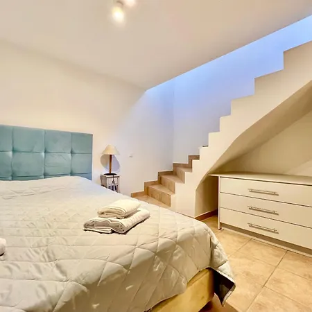 Blu & With Pool By Dadovillas וילה *