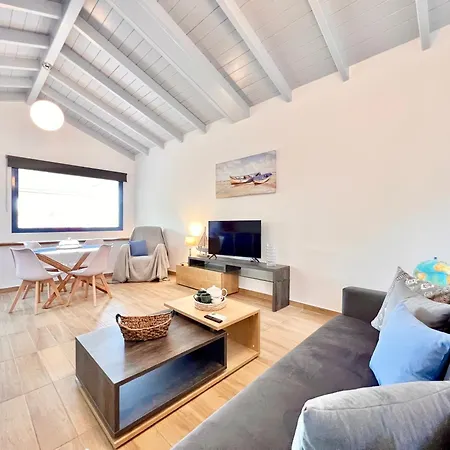 Blu & With Pool By Dadovillas *