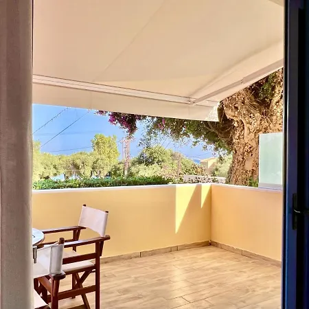 Blu & With Pool By Dadovillas *