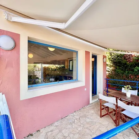 Blu & With Pool By Dadovillas Mparmpati